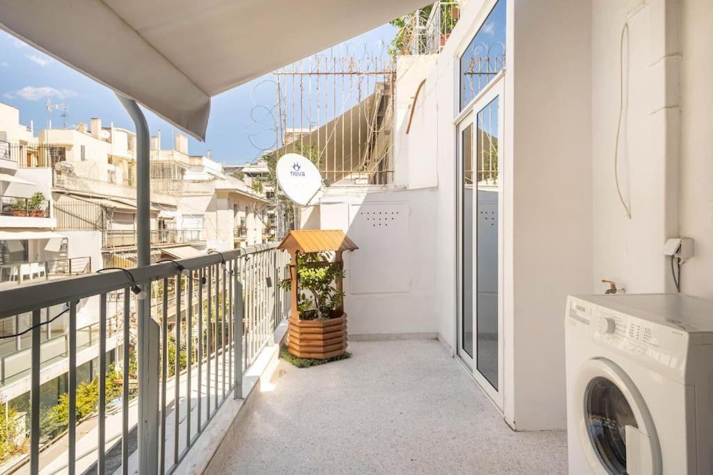 Downtown 22Sqm Green Nest King-Size Bed Athena Bagian luar foto