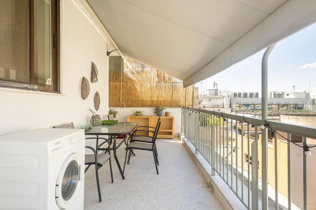 Downtown 22Sqm Green Nest King-Size Bed Athena Bagian luar foto