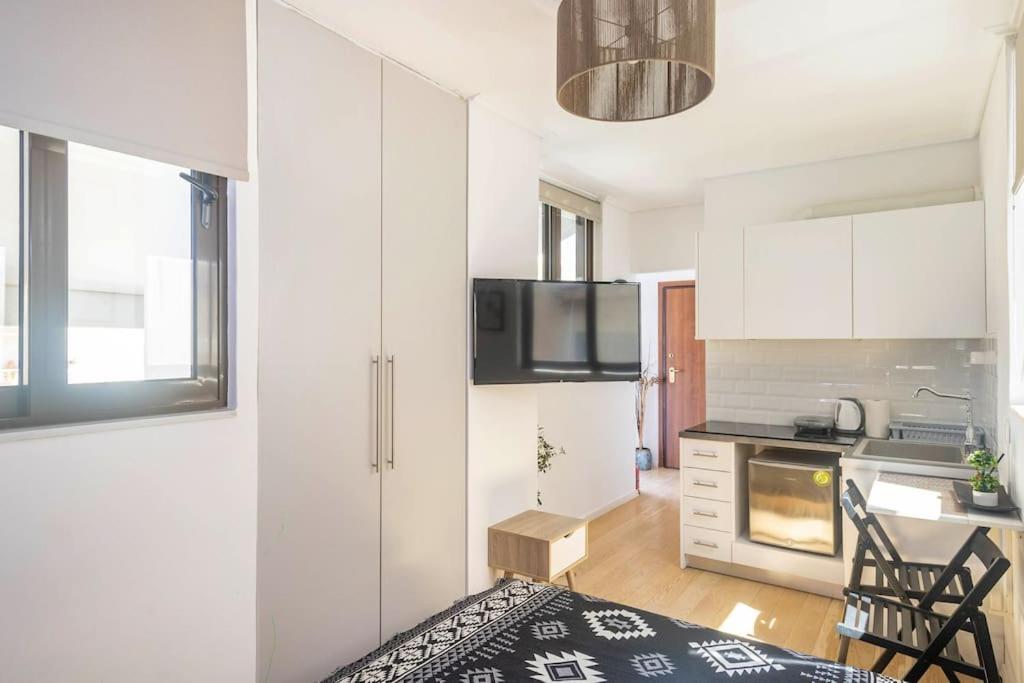 Downtown 22Sqm Green Nest King-Size Bed Athena Bagian luar foto